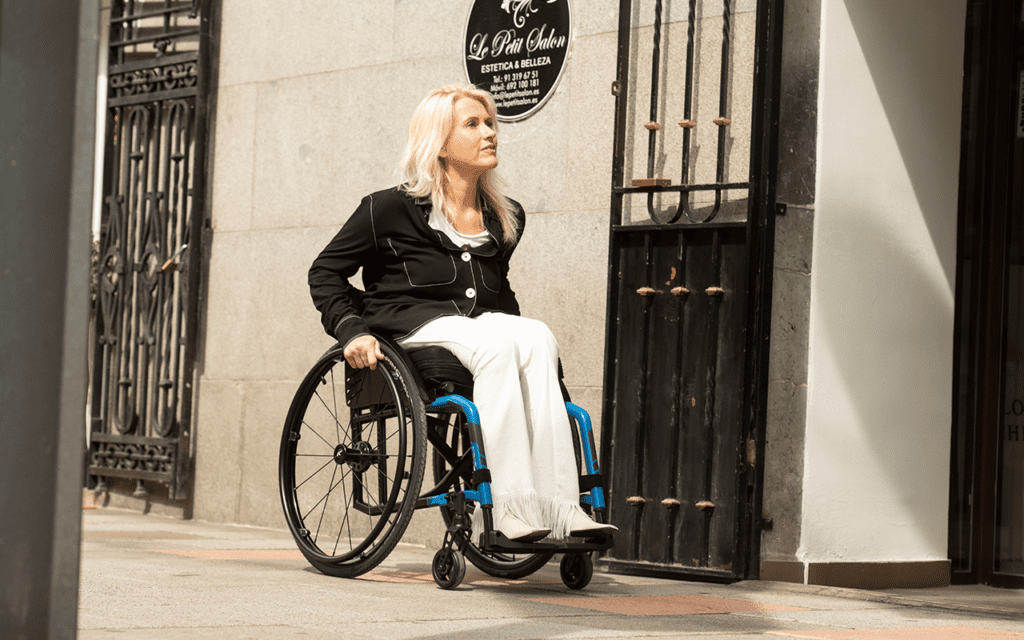 Cadeira de rodas ultra leve compact 2.0 kuschall invacare