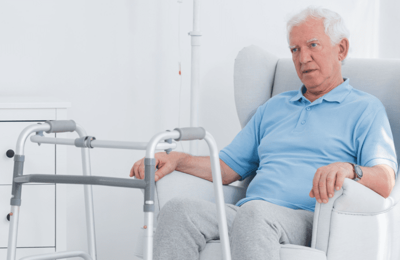Como escolher uma poltrona relax para idosos