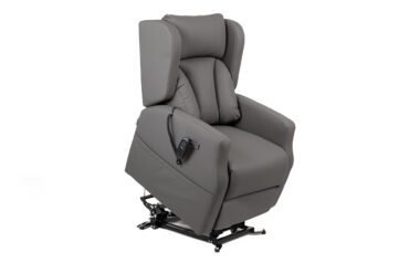 Poltrona geriatrica com rodas modelo Julia da Mais Que Cuidar